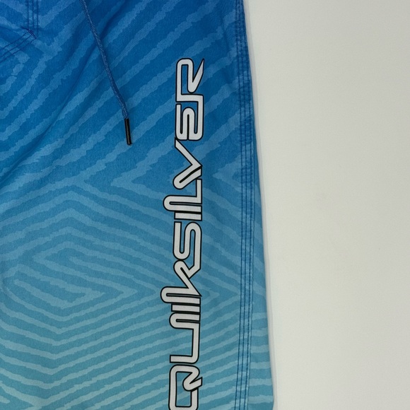 Quiksilver Gradient Blue Board Shorts Boys Size 12 - Picture 5 of 14